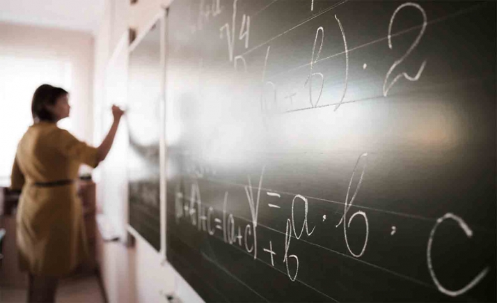 La Junta convocará este año casi 2.500 plazas de estabilización para docentes 