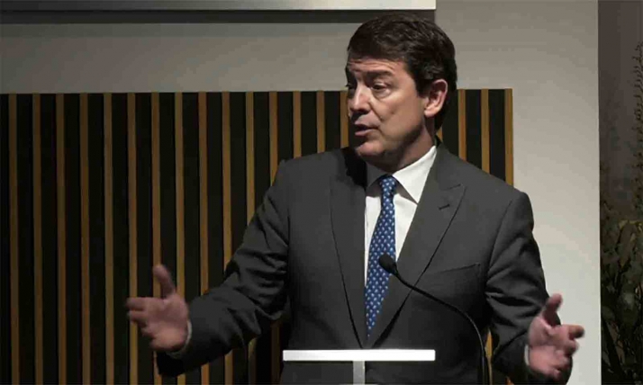 Mañueco asegura que pondrá toda la carne en el asador para conseguir un gran pacto por la Sanidad en Castilla y León