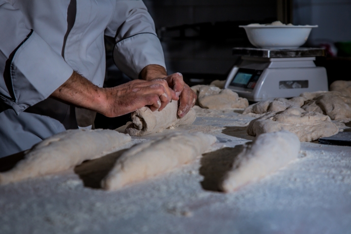 Ya tienes tu hogaza, pasa a recogerla cuando quieras. Firmado: Ayuntamiento de Soria