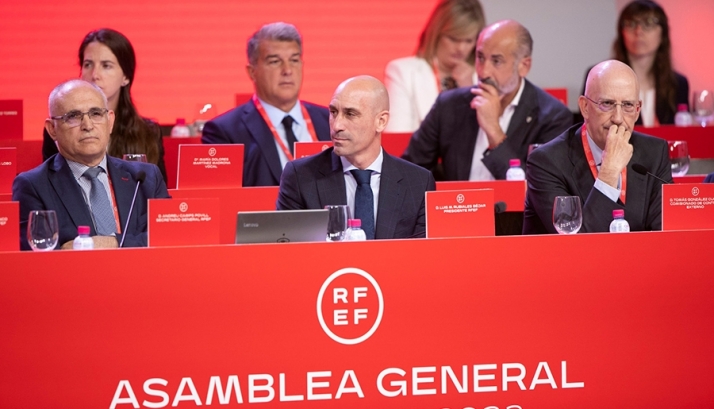 Rubiales se defiende de las acusaciones sin acordarse de la supuesta adulteración de Segunda División