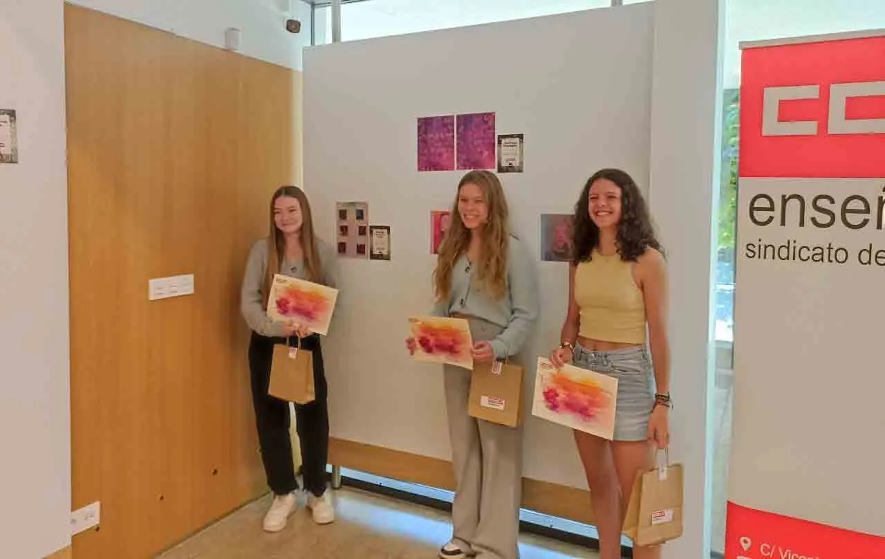 Foto 2 - Los IES San Leonardo y Castilla ganadores del I Concurso 'Mujeres Olvidadas en la Historia'  de CCOO CyL 