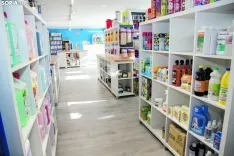 Foto 3 - Comercial Andr&eacute;s: limpieza profesional al alcace de todos