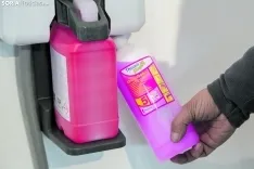 Foto 6 - Comercial Andr&eacute;s: limpieza profesional al alcace de todos