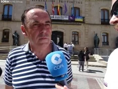 Una imagen de la concentración en el Palacio Provincial hoy. /SN 