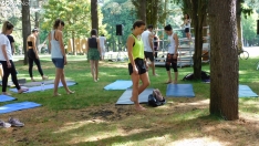 Fotos: La Dehesa se llena de paz para celebrar el D&iacute;a Internacional del Yoga