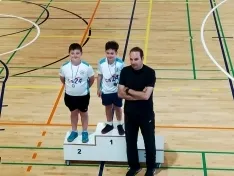 Foto 3 - Resultados de &eacute;xito para el b&aacute;dminton soriano