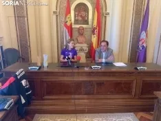 Foto 5 - El Numantino y Las Celt&iacute;beras no se ponen barreras en su homenaje en la Diputaci&oacute;n