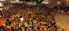 Foto 4 - Adi&oacute;s mascarillas, hola pa&ntilde;uelo: el preg&oacute;n de San Juan 2022 hace estallar de alegr&iacute;a a la Plaza Mayor