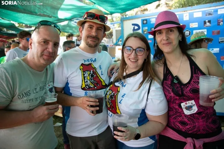 Cálido ambiente en los chiringuitos / Maria Ferrer