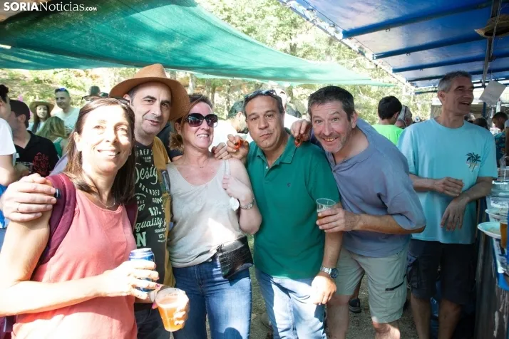 Cálido ambiente en los chiringuitos / Maria Ferrer