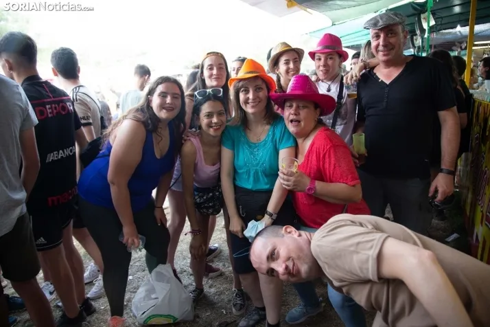 Cálido ambiente en los chiringuitos / Maria Ferrer