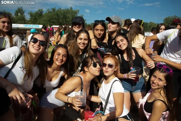 Cálido ambiente en los chiringuitos / Maria Ferrer