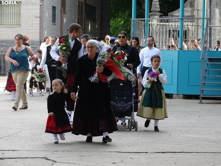Una imagen de la ofrenda floral en Ágreda este viernes. /PC