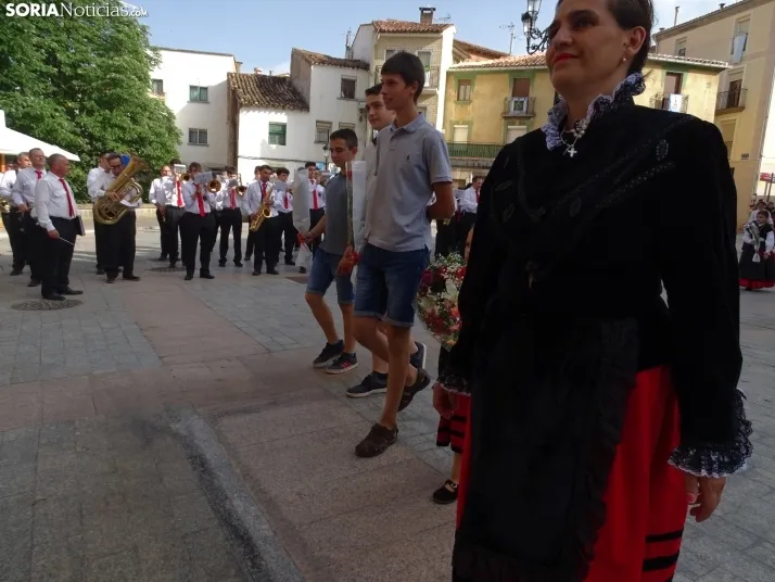 Una imagen de la ofrenda floral en Ágreda este viernes. /PC