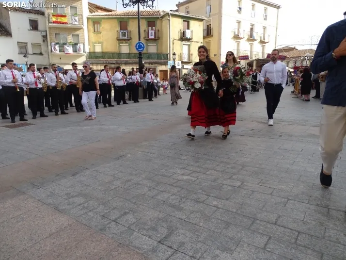 Una imagen de la ofrenda floral en Ágreda este viernes. /PC