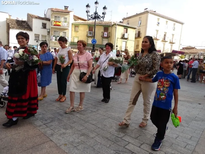 Una imagen de la ofrenda floral en Ágreda este viernes. /PC