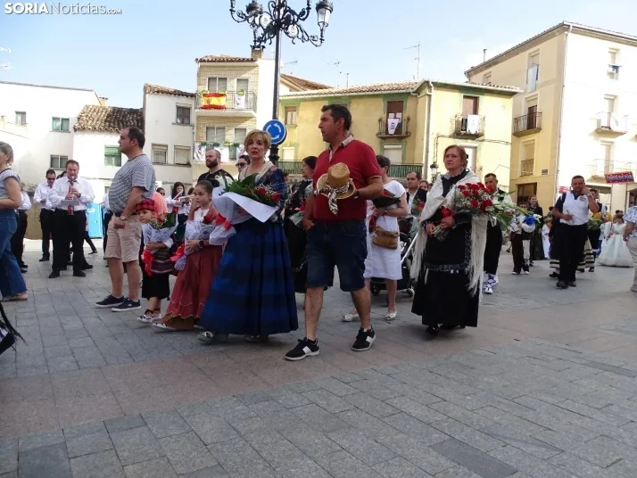 Una imagen de la ofrenda floral en Ágreda este viernes. /PC