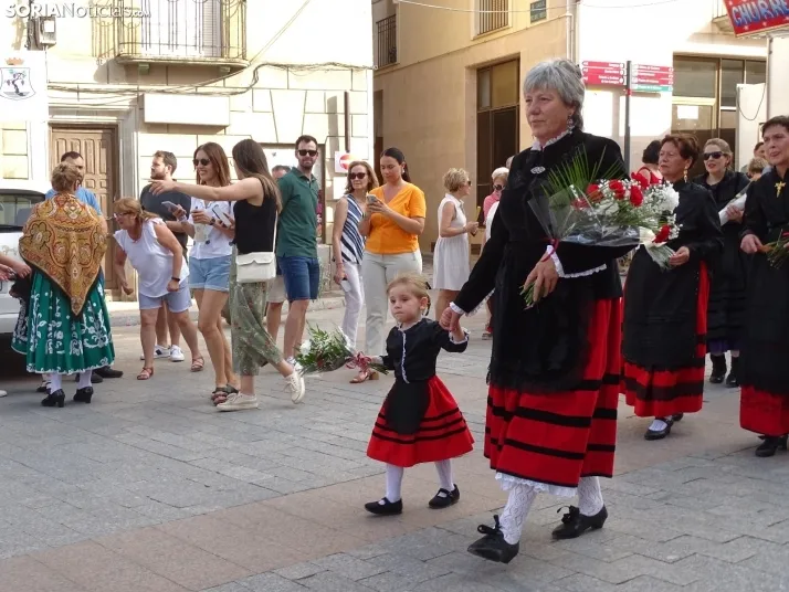 Una imagen de la ofrenda floral en Ágreda este viernes. /PC
