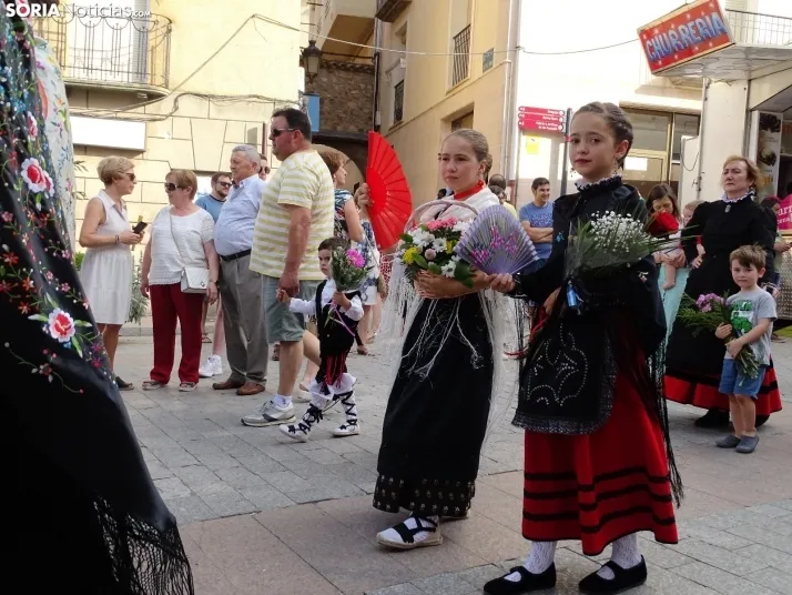 Una imagen de la ofrenda floral en Ágreda este viernes. /PC