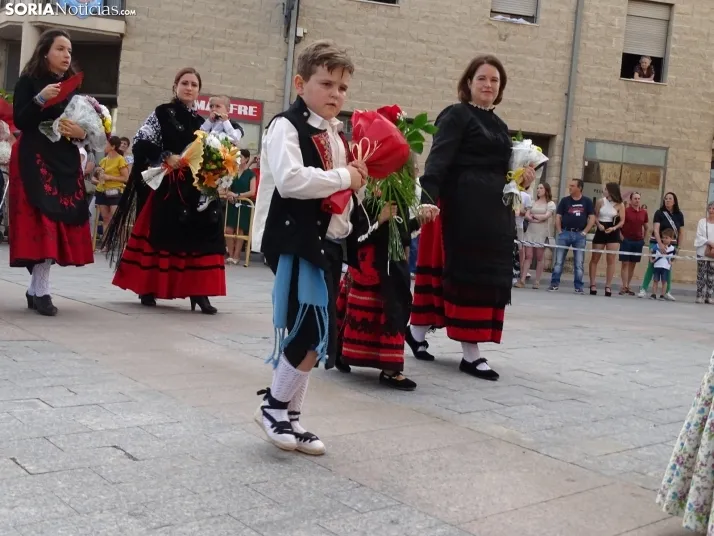 Una imagen de la ofrenda floral en Ágreda este viernes. /PC