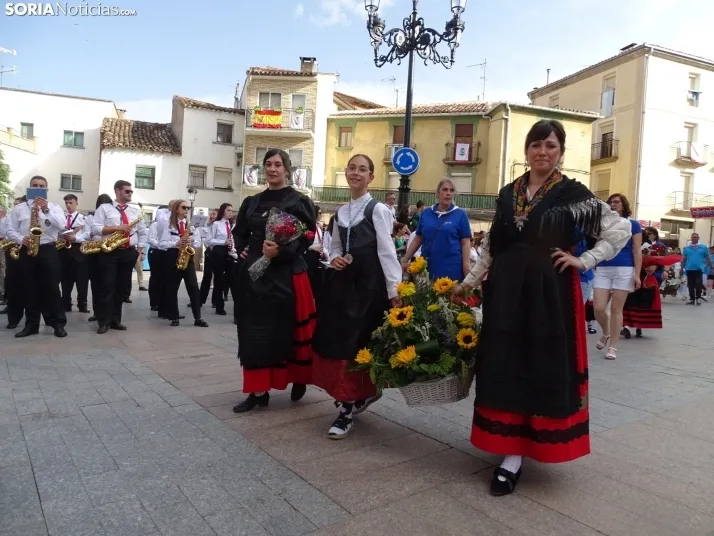 Una imagen de la ofrenda floral en Ágreda este viernes. /PC