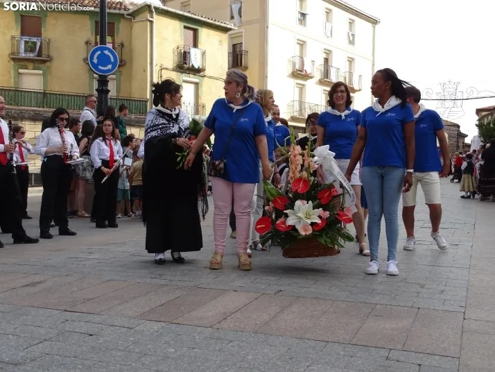 Una imagen de la ofrenda floral en Ágreda este viernes. /PC