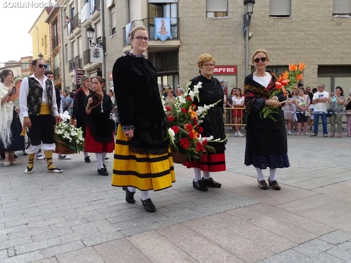 Una imagen de la ofrenda floral en Ágreda este viernes. /PC