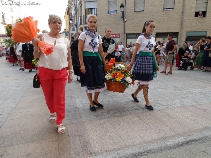 Una imagen de la ofrenda floral en Ágreda este viernes. /PC