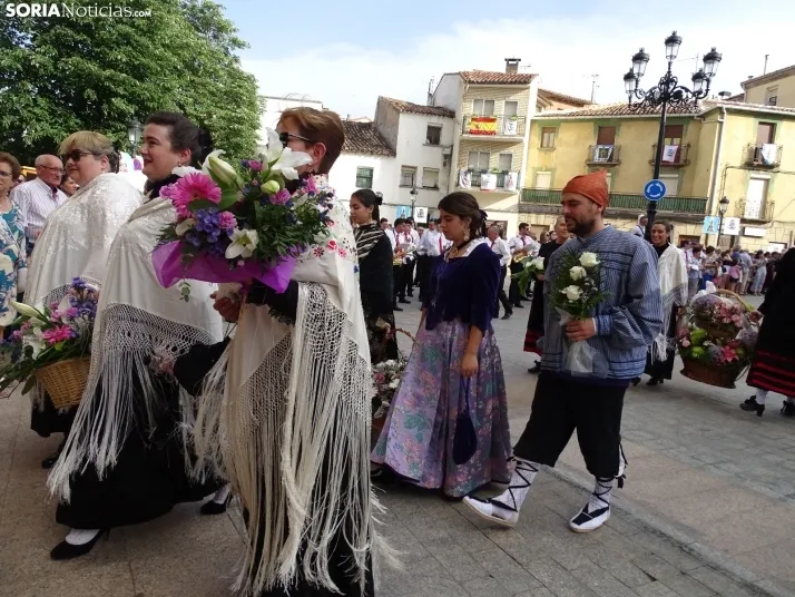 Una imagen de la ofrenda floral en Ágreda este viernes. /PC