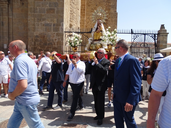 Fotos: &Aacute;greda vive su d&iacute;a grande en honor a la Virgen de los Milagros 