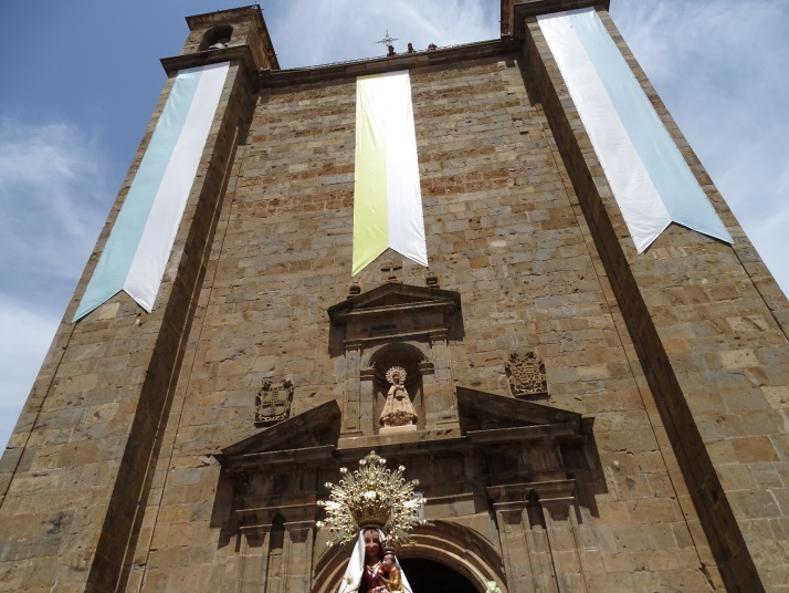 Fotos: &Aacute;greda vive su d&iacute;a grande en honor a la Virgen de los Milagros 