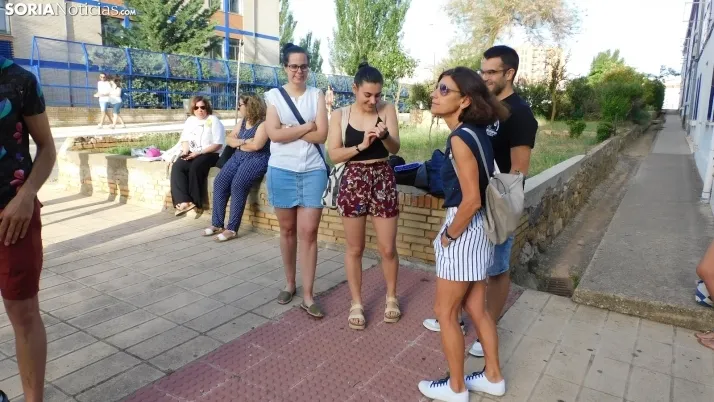 Fotos: cientos de opositores llegan a Soria para examinarse en el IES Castilla