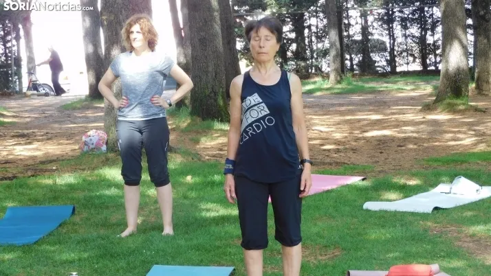 Fotos: La Dehesa se llena de paz para celebrar el D&iacute;a Internacional del Yoga