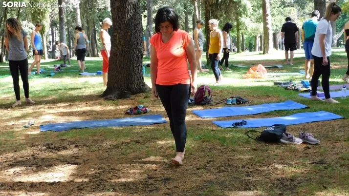 Fotos: La Dehesa se llena de paz para celebrar el D&iacute;a Internacional del Yoga