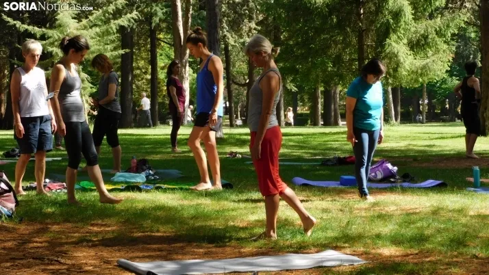 Fotos: La Dehesa se llena de paz para celebrar el D&iacute;a Internacional del Yoga