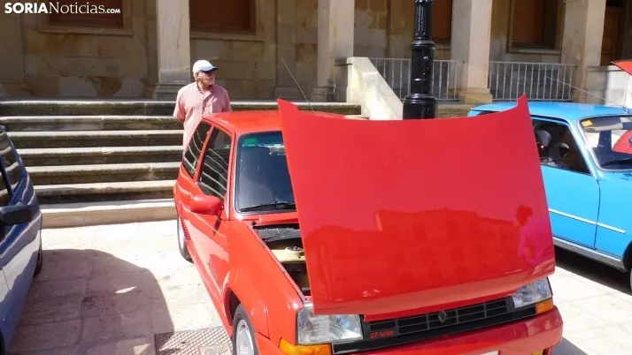 Fotos: Soria, para&iacute;so para los amantes de los Renault cl&aacute;sicos