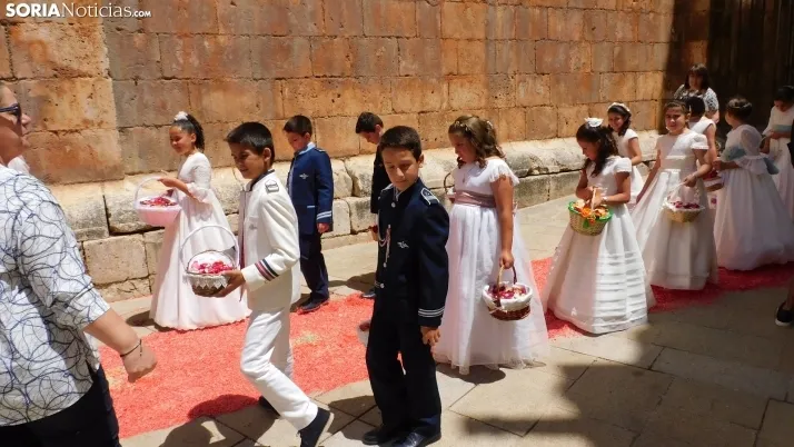 Fotos: el Corpus Christi m&aacute;s resplandeciente regresa a El Burgo de Osma