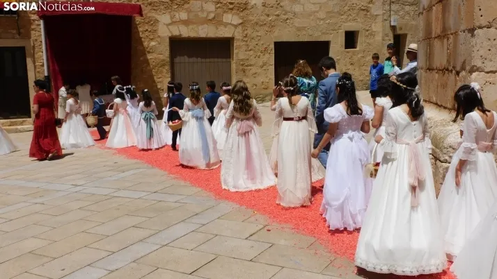 Fotos: el Corpus Christi m&aacute;s resplandeciente regresa a El Burgo de Osma