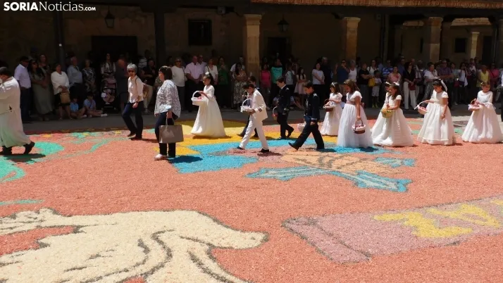 Fotos: el Corpus Christi m&aacute;s resplandeciente regresa a El Burgo de Osma