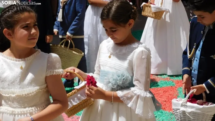 Fotos: el Corpus Christi m&aacute;s resplandeciente regresa a El Burgo de Osma