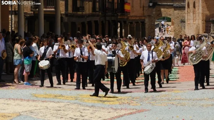 Fotos: el Corpus Christi m&aacute;s resplandeciente regresa a El Burgo de Osma