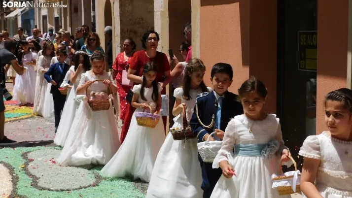 Fotos: el Corpus Christi m&aacute;s resplandeciente regresa a El Burgo de Osma