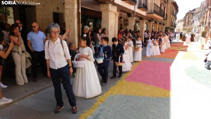 Fotos: el Corpus Christi m&aacute;s resplandeciente regresa a El Burgo de Osma