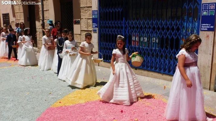 Fotos: el Corpus Christi m&aacute;s resplandeciente regresa a El Burgo de Osma