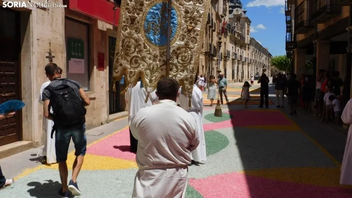 Fotos: el Corpus Christi m&aacute;s resplandeciente regresa a El Burgo de Osma