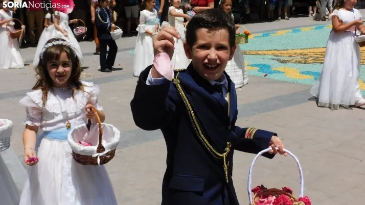 Fotos: el Corpus Christi m&aacute;s resplandeciente regresa a El Burgo de Osma