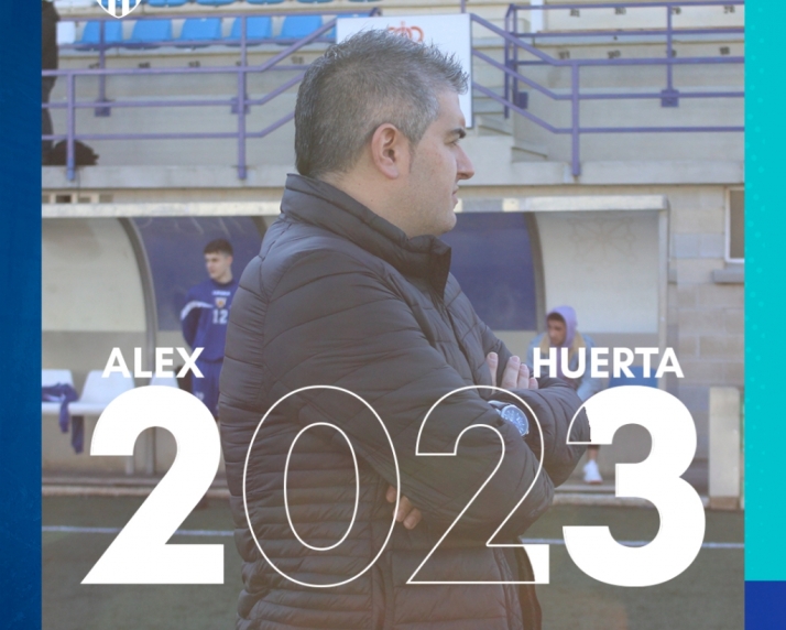 Álex Huerta seguirá en el banquillo del Izarra
