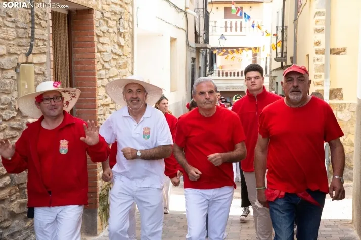 GALER&Iacute;A | Las M&oacute;ndidas dan color a la ma&ntilde;ana de San Juan en San Pedro