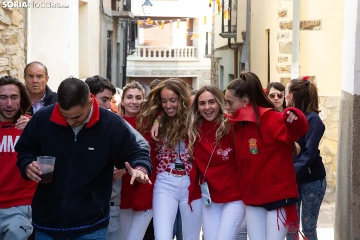 GALER&Iacute;A | Las M&oacute;ndidas dan color a la ma&ntilde;ana de San Juan en San Pedro
