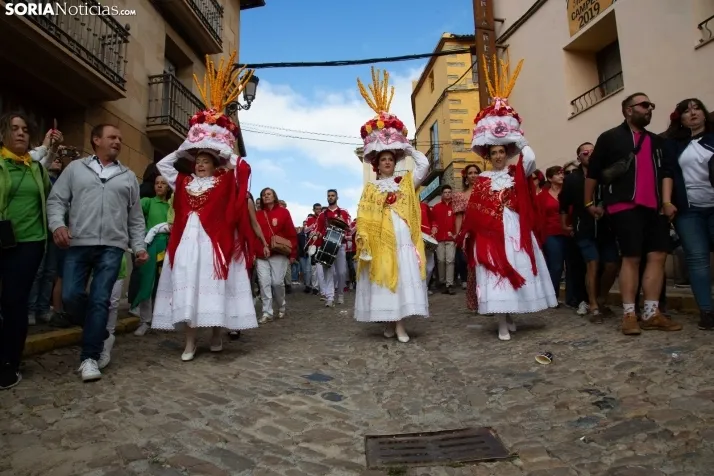 GALER&Iacute;A | Las M&oacute;ndidas dan color a la ma&ntilde;ana de San Juan en San Pedro